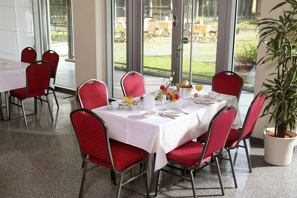 Vch Hotel Грайфсвалд Екстериор снимка