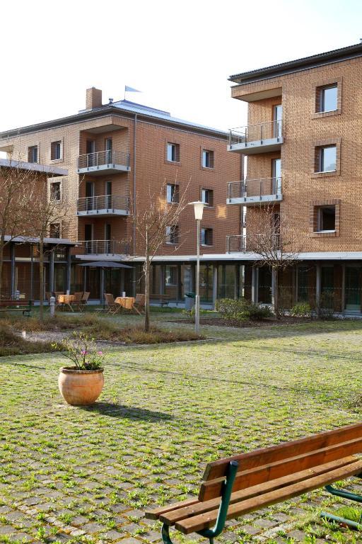 Vch Hotel Грайфсвалд Екстериор снимка
