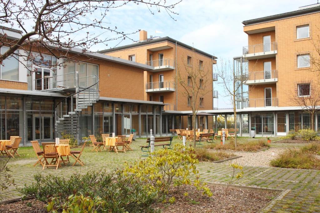 Vch Hotel Грайфсвалд Екстериор снимка