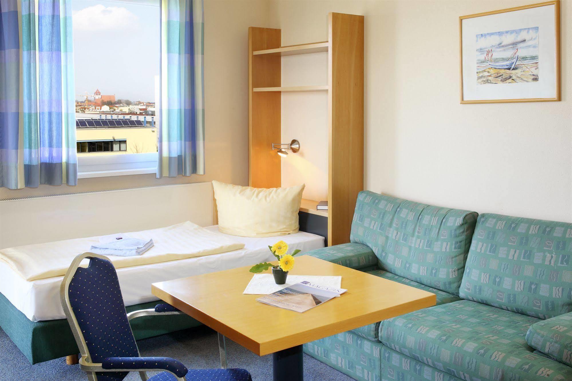 Vch Hotel Грайфсвалд Екстериор снимка