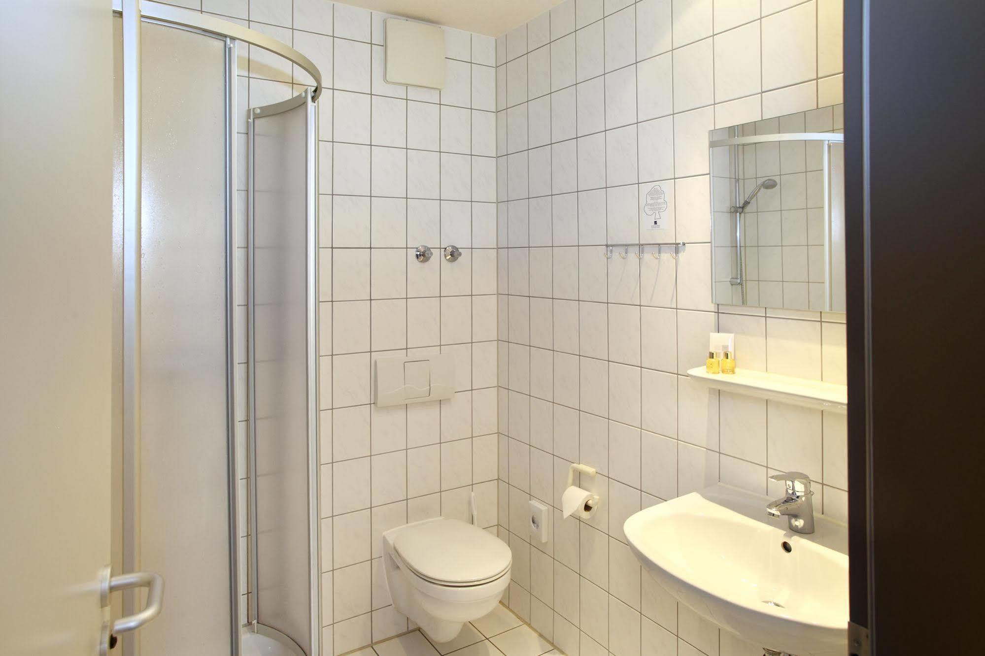 Vch Hotel Грайфсвалд Екстериор снимка